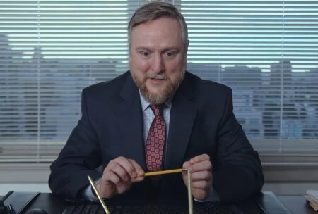 Кадр из сериала Газета с 2025 г